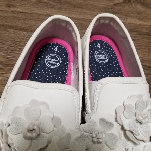 Sneakers - Picture 7 of 7